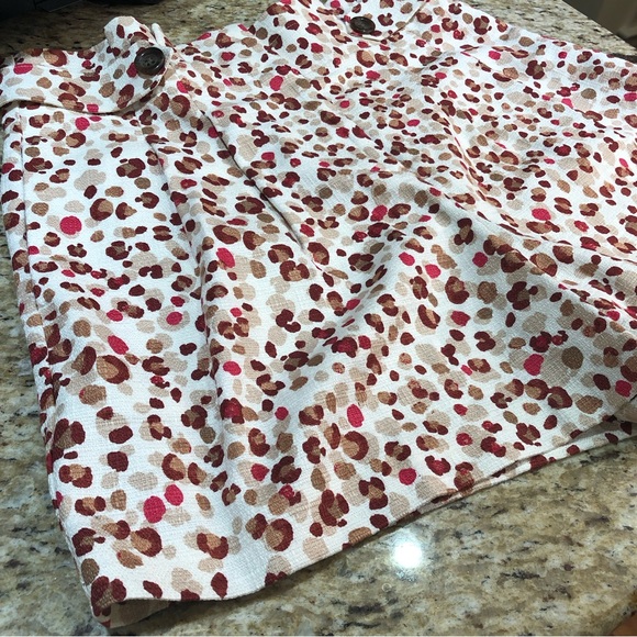 Ann Taylor High Rise Leopard Print Shorts Brown Red Tan 8 - Picture 3 of 10